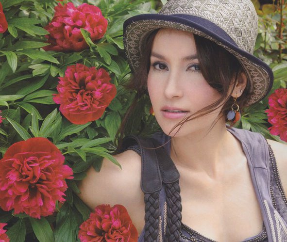 Anne-Thongprasom-10