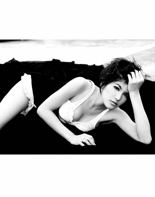 Rachawin-Thai-Sexy-Star-model-17