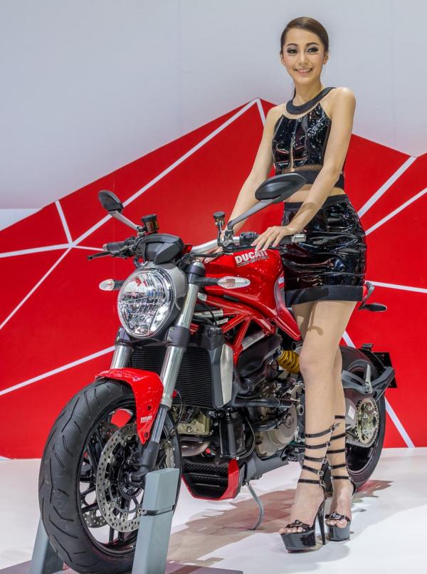 Models-Bangkok-Motor-Show-2014-IMPACT-Thailand-9